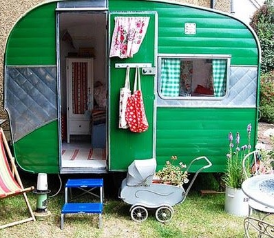 10_Awesome_Kids_Cubby_Houses_caravan cubby