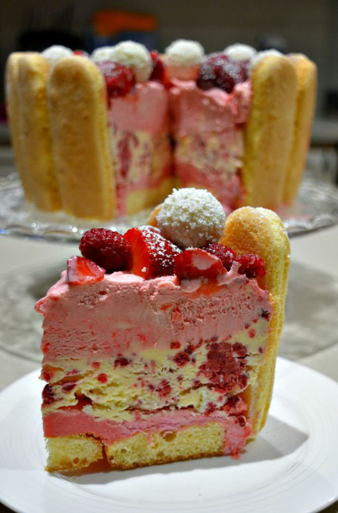 vanilla & raspberry ice cream cake 1