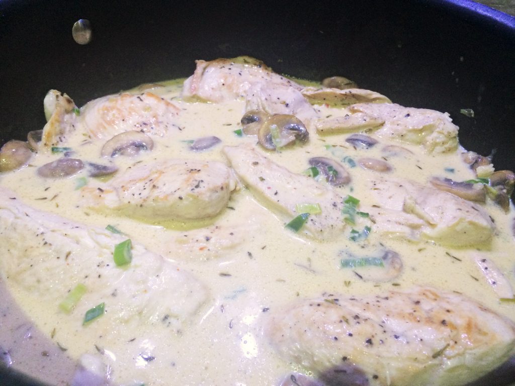 One-Pan Creamy Mushroom and Garlic Chicken Recipe