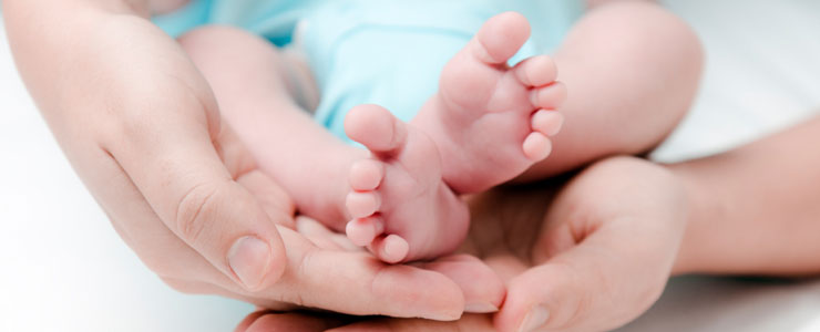 babies feet